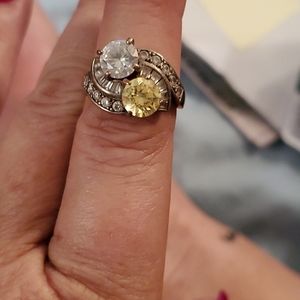 Diamonique canary and cz ring